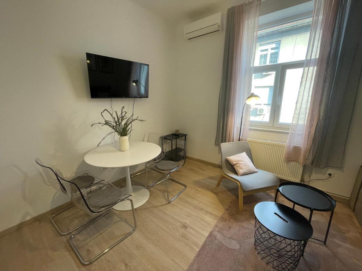 At Home - City Center Ζάγκρεμπ Εξωτερικό φωτογραφία
